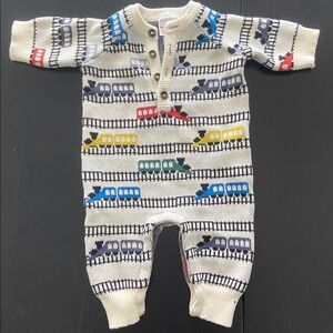 Hanna Andersson Cream and Train Patterned  One Piece - 3-6m